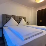 Unterfeldhaus 3* Erkrath