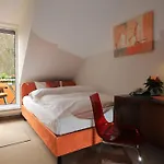 Unterfeldhaus