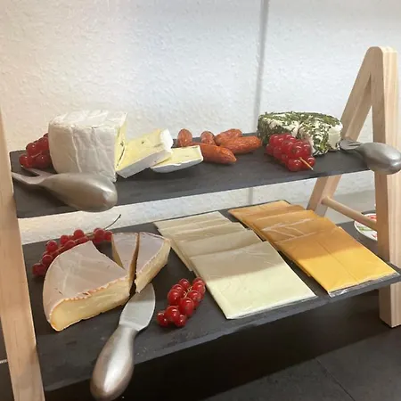 Unterfeldhaus Szálloda