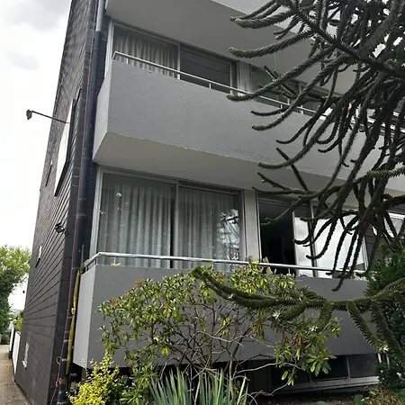 Unterfeldhaus Szálloda