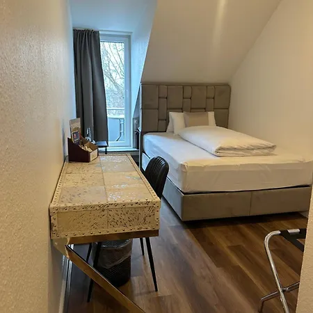 Unterfeldhaus Szálloda