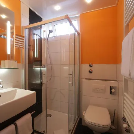 Unterfeldhaus 3* Erkrath